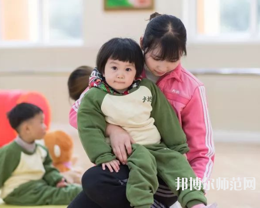 白銀2021年女生讀什么幼師學校好